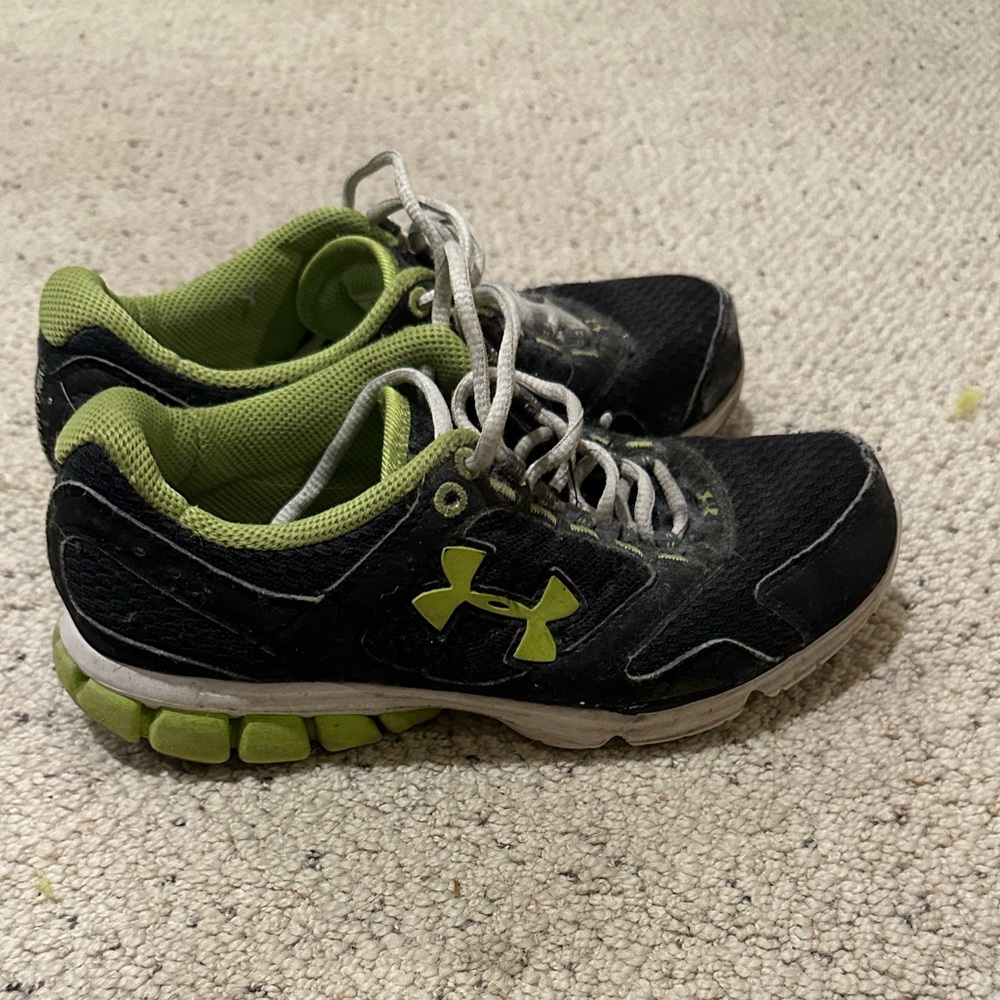 Under Armour shoes size 7